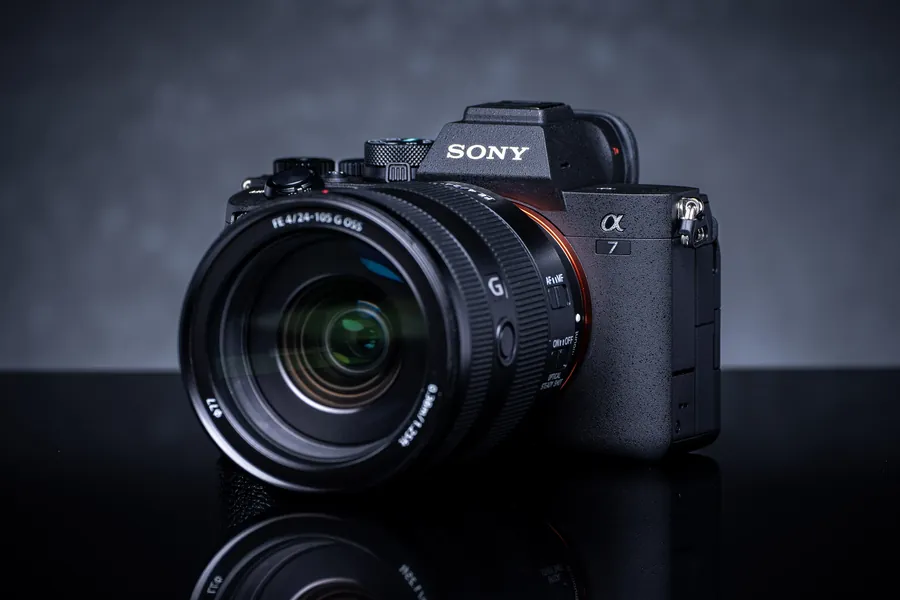 Sony A7 IV kamerasi